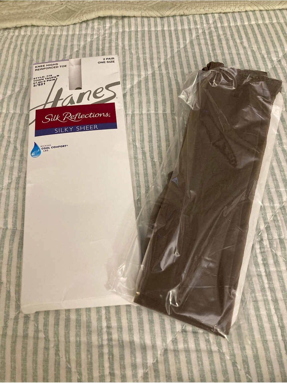 New Hanes Silk Reflections Silky Sheer Knee Highs Reinforced Toe 2 Pk